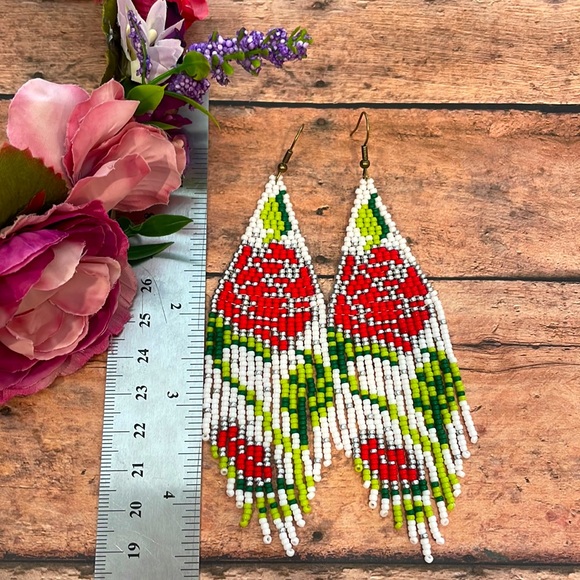 Rose beaded Earring - Picture 5 of 5